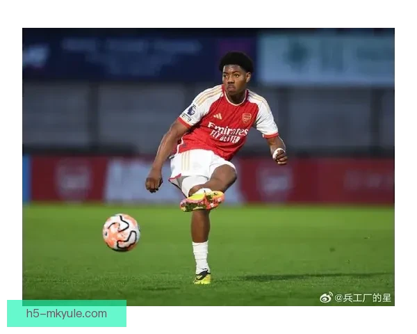 刘易斯米利意外获队长袖标