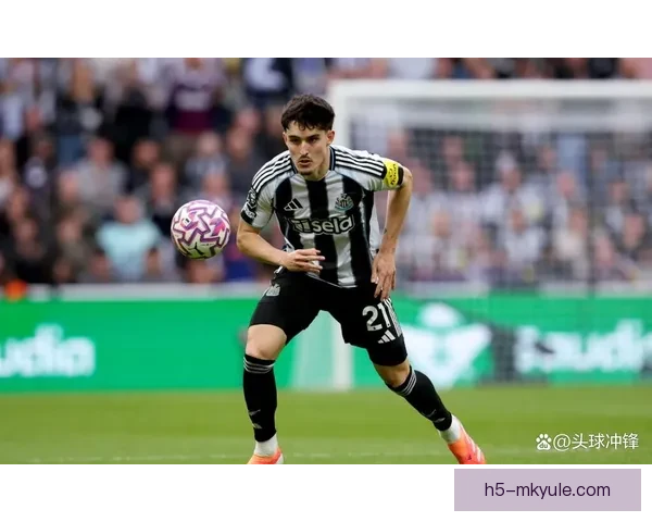 利夫拉门托复出助力埃迪豪战曼城